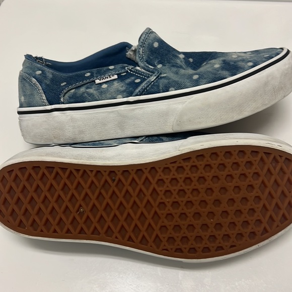 Vans - Picture 2 of 2